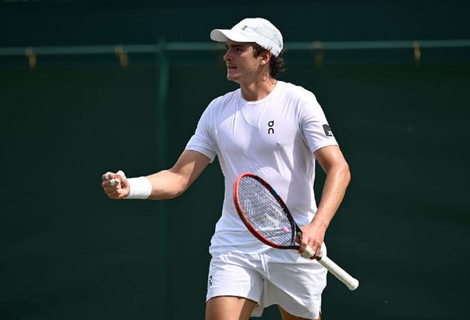 将球送上果 将球送上果