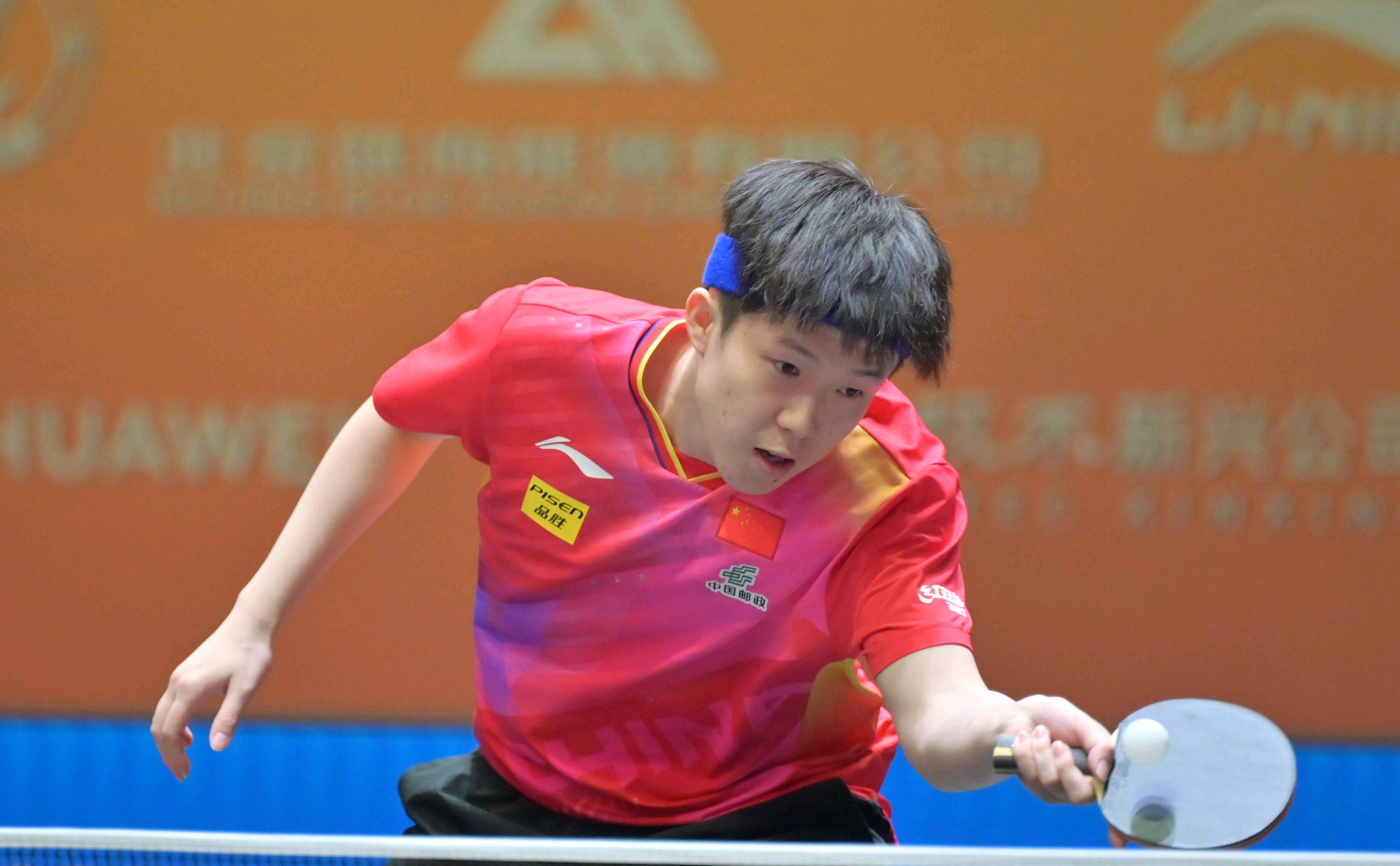 利物浦官方：由于健康问题，赫拉芬贝赫已经离开了荷兰队.