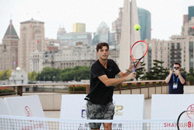 皇马球迷猛嘘维尼修斯：点球不进+防守消极 安帅忍无可忍