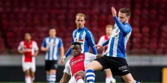 B8 成为 CCT 第二季欧洲系列赛 18 的冠军，在决赛中击败了 BC.Game